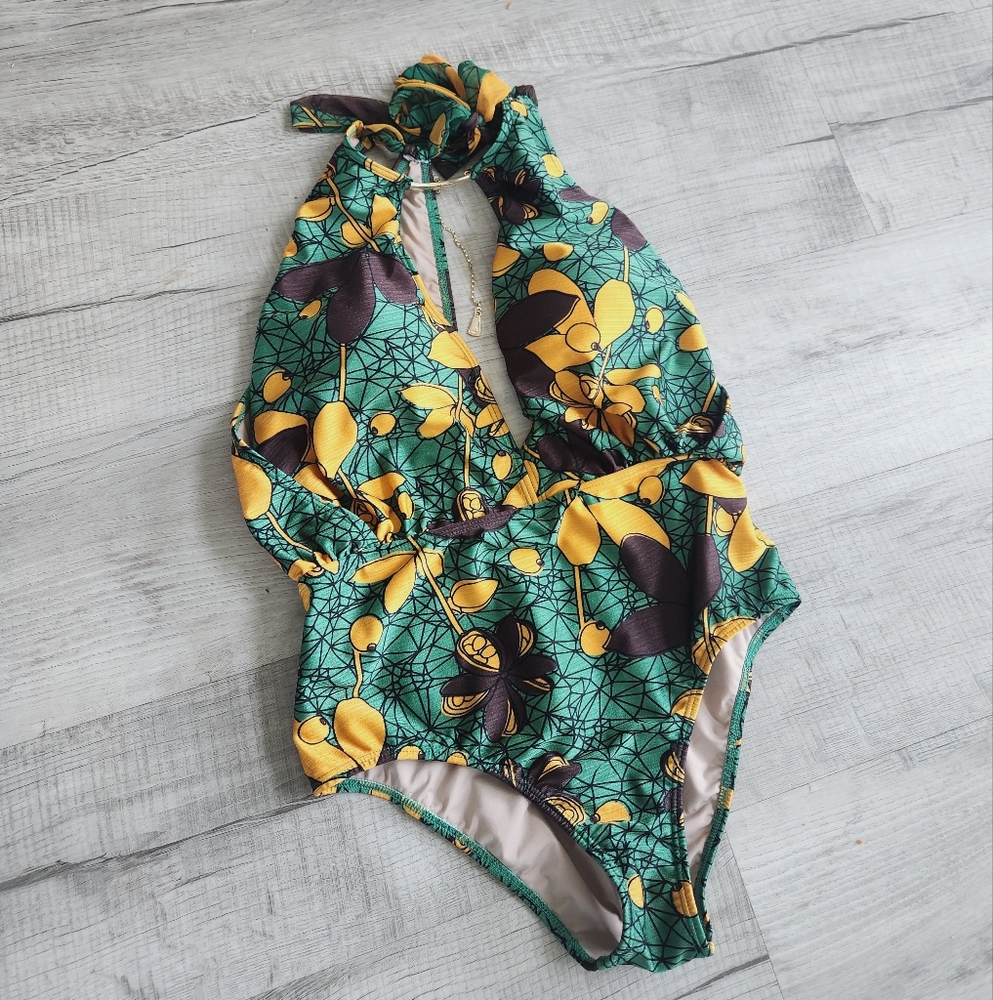 Lua Morena Gargantilha V Folhagem Green Size M